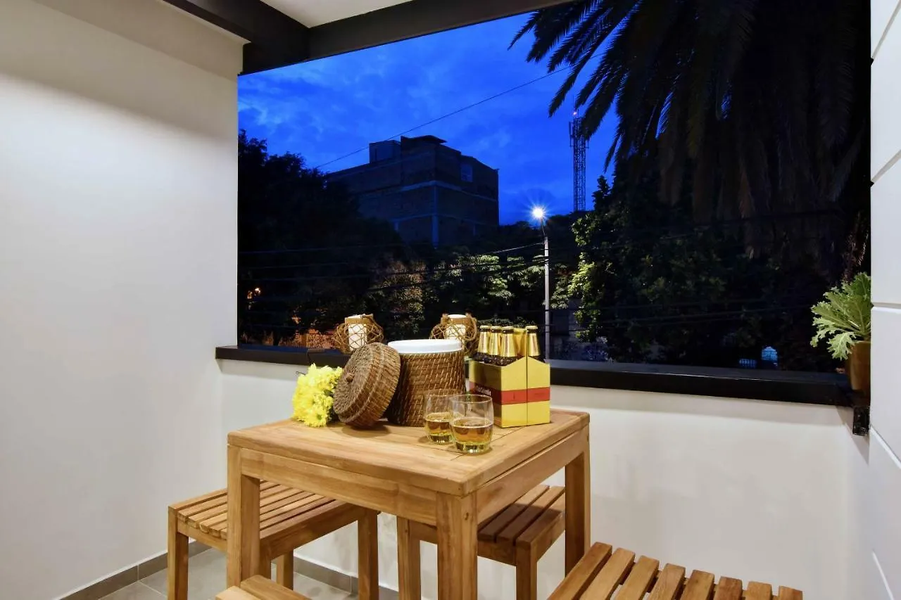 Apartment Evergreen Suites By Lifeafar Medellin Colombia